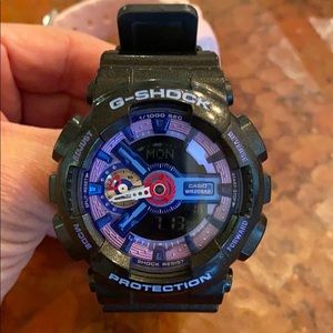 G Shock Black/ light purple great condition!